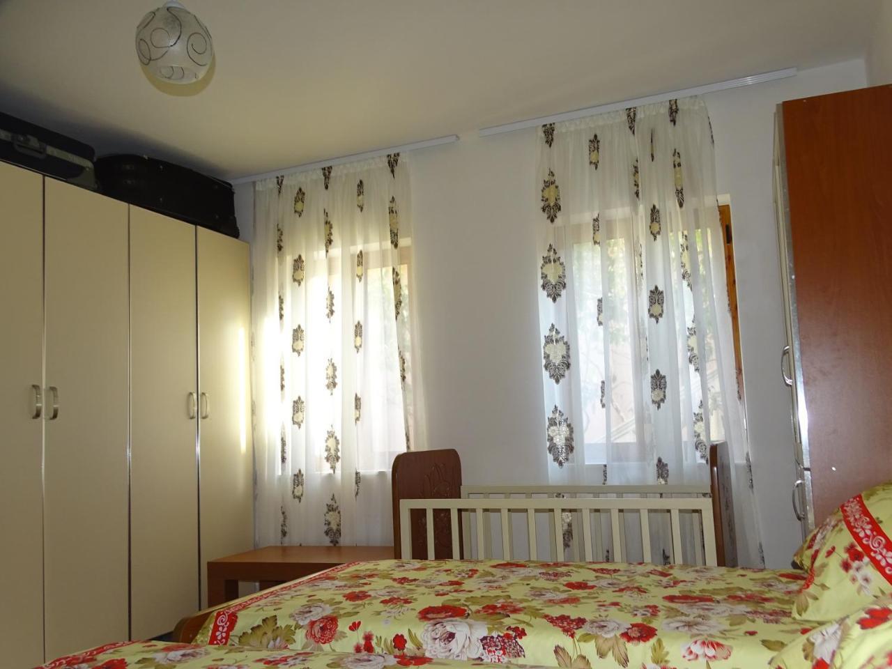 Guesthouse Hlias Gloria Berat Exterior foto
